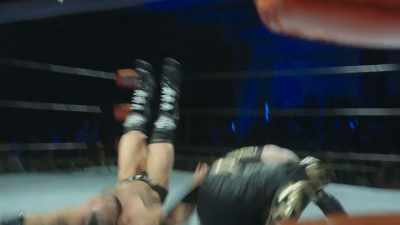 (Crowd gasping) - The Wrestlers