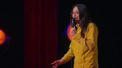 [crowd laughs, applauds] - Sheng Wang: Sweet and Juicy