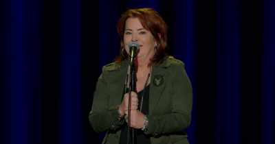 [CROWD LAUGHS] - Kathleen Madigan: Hunting Bigfoot