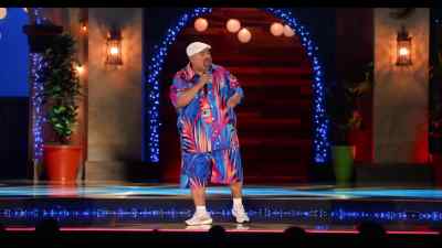 [crowd laughs] - Gabriel Iglesias: Legend of Fluffy