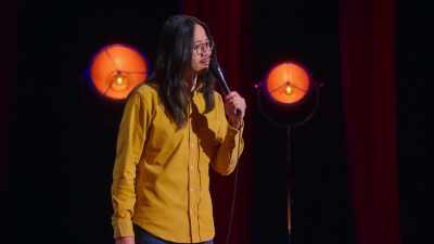 [crowd laughs] - Sheng Wang: Sweet and Juicy