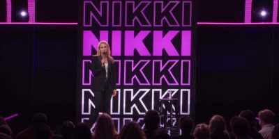 [crowd laughs] - Nikki Glaser: Bangin'