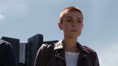 [ Crowd murmuring ] - Marvel's Inhumans