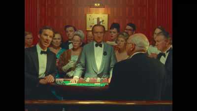 [crowd murmuring] - The Wonderful Story of Henry Sugar