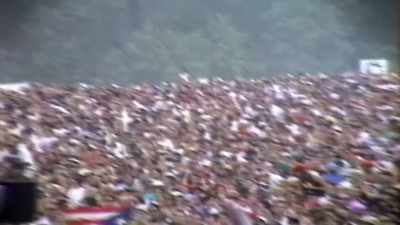 [crowd screaming] - Cypress Hill: Insane in the Brain