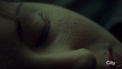 (crowd roaring) (heart monitor beeping) - Hannibal