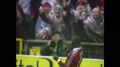 [crowd roaring] - Fever Pitch: The Rise of the Premier League