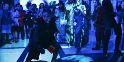 [crowd screams] - Blade of the 47 Ronin