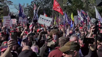 (crowd shouting) - This Place Rules