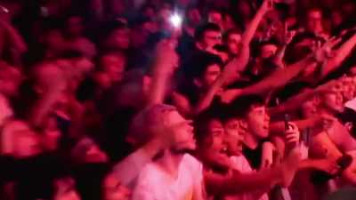 [crowd shouts] - Look At Me: XXXTENTACION