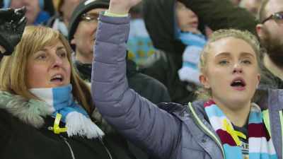 [crowd singing] - All or Nothing: Manchester City
