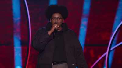 [crowd whooping] - Hannah Gadsby's Gender Agenda