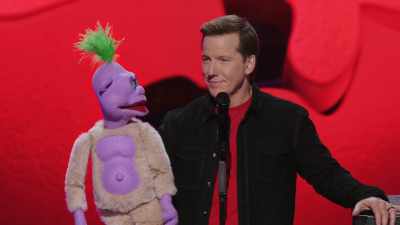 [crowd whooping] - Jeff Dunham:  I'm With Cupid