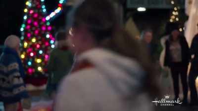 (crowd yelling and laughing) - Making Spirits Bright
