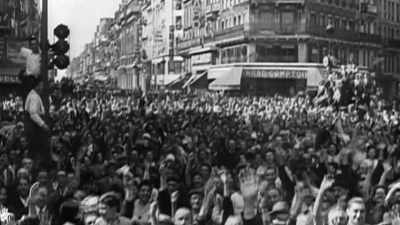 [crowds cheering] - Miles Davis: Birth of the Cool