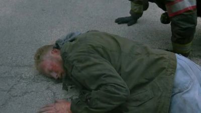Cruz! Cruz, you okay? - Chicago Fire