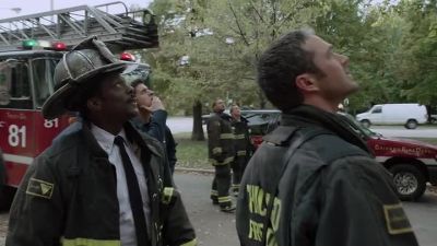 Cruz! Get that aerial
into that tree now! - Chicago Fire