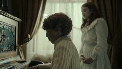 ♪ Cry ♪ - Guillermo del Toro's Cabinet of Curiosities