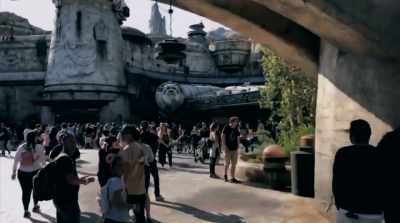 [crying]
It's the Millennium Falcon. - Star Wars: Galaxy's Edge - Adventure Awaits