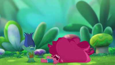 [ crying ] - Trolls: TrollsTopia