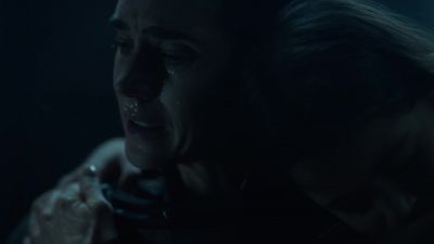 [crying softly] - Snowpiercer