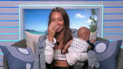 [CRYING]
>> WHY? - Love Island