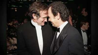 Crystal:
As the friendship
really grew and grew, - Robin Williams: Come Inside My Mind