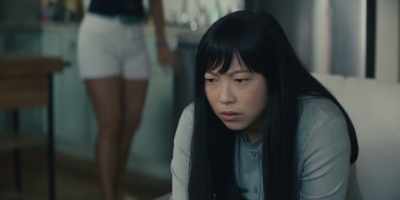 [Crystal] What do you expect me
to do about it? I'm in Macao! - Quiz Lady