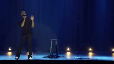 Cu cât ai mai mulți bani ca negru, - Marlon Wayans: God Loves Me