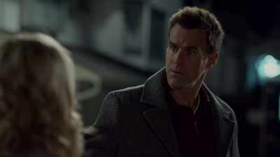 Cuando fui a ver a Travis, - Carrot Cake Murder: A Hannah Swensen Mystery