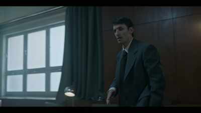 - Cuffs... through the table. - Treadstone