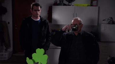 [ Cup clinks ] - Modern Family