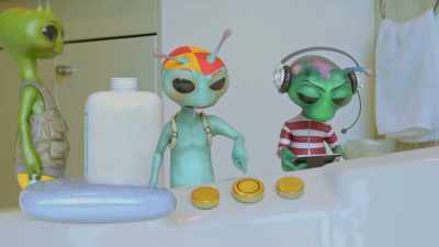 [curious babbling] - Alien TV