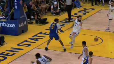 Curry dishing.
Looney, extra D. To Green for the flush. - Stephen Curry: Underrated