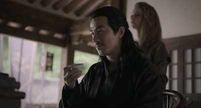 Cut off the invaders' necks,
and right the wrong... - The Swordsman
