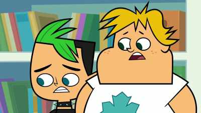 Cut the Morgorax open!
- Morga-what? - Total DramaRama