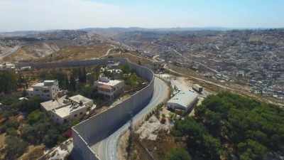 Cutting through 440 miles of undulating land, - Ancient Engineering
