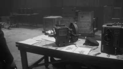 Cyclops is using film projectors - Watchmen