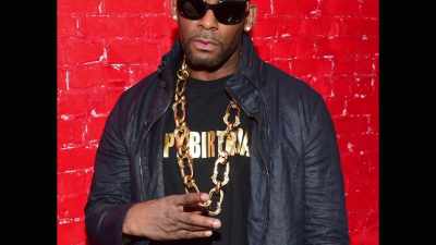 D a very - Surviving R. Kelly