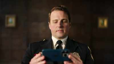 D. Hodges,
lay down your weapons! - The Sixth