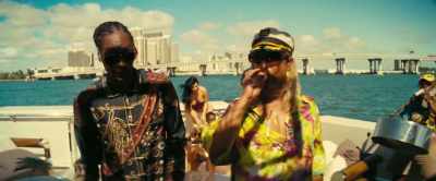 ♪ Da-da-da Dog ♪ - The Beach Bum