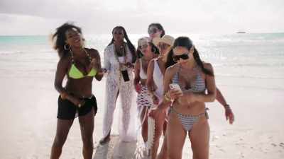- Da, da, and then you go
that way, then da, - The Real Housewives Ultimate Girls Trip