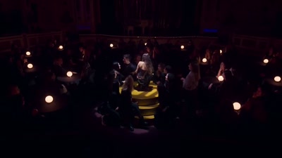 Da, nu fi prostuț. Haide! Ce? - Just Love and a Thousand Songs