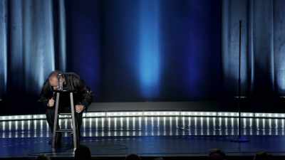 Dacă aici ar fi un tufiş, - Tom Segura: Disgraceful