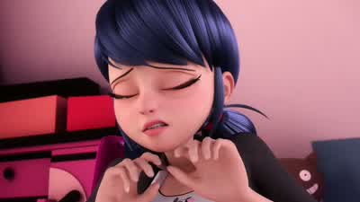 D'accord, je te prête Lady Wifi. - Miraculous: Tales of Ladybug & Cat Noir