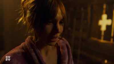 Dad, you been gardening out here? - Wynonna Earp