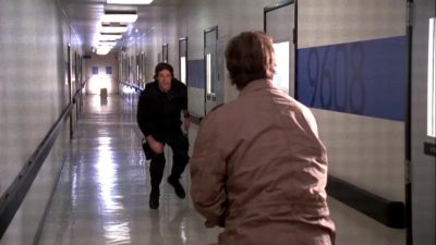 Dad,Dad,Dad,we have to go. - Chuck