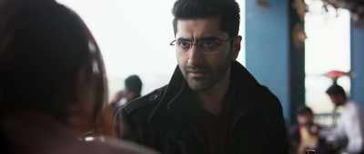 Dad, dad... Urmi, I don’t want his help. - Sharmaji Namkeen