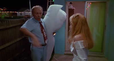 Dad, did you see where Edward went? - Edward Scissorhands