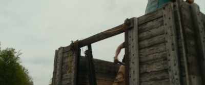 - Dad!
- [Finney grunts] - Red Right Hand